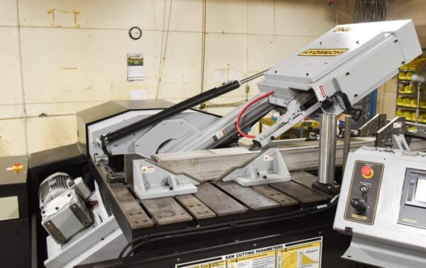 V-18APC-blade-chamber-feature-seperates-material-from-cut-part-700x441 V-18APC-blade-chamber-feature-seperates-material-from-cut-part-700x441