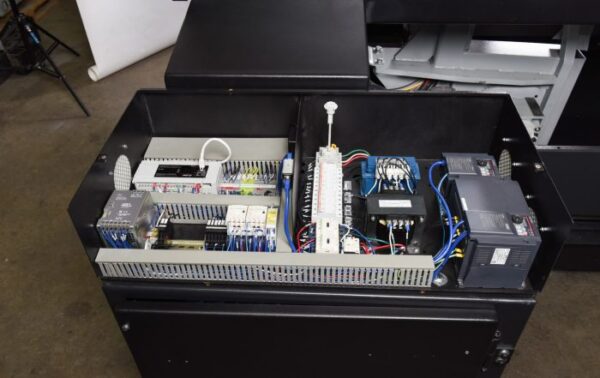 V-18APC-electrical-panel-700x441 V-18APC-electrical-panel-700x441