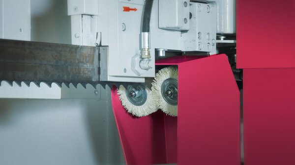 csm_behringer_grossbandsaegen_gantry_spaenereinigung_c431d31870 csm_behringer_grossbandsaegen_gantry_spaenereinigung_c431d31870
