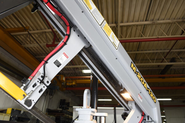 m20a120-hydraulically-powered-steel-guide-arms-on-linear-rails m20a120-hydraulically-powered-steel-guide-arms-on-linear-rails