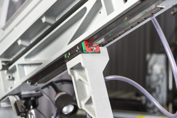 s-20a-cast-iron-guide-arms-mounted-on-liner-rails-is-adjustable-for-proper-spacing s-20a-cast-iron-guide-arms-mounted-on-liner-rails-is-adjustable-for-proper-spacing